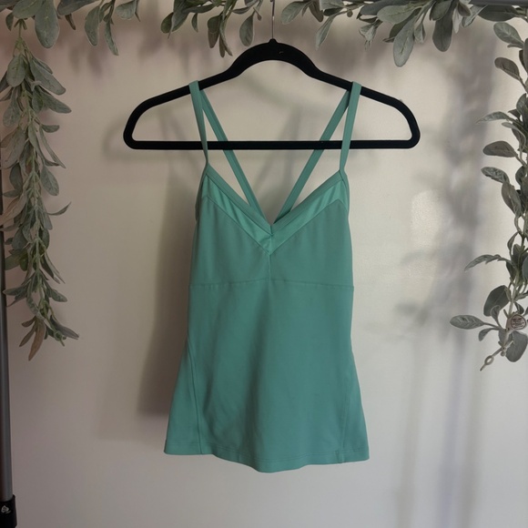 Alo tank top - Picture 1 of 5